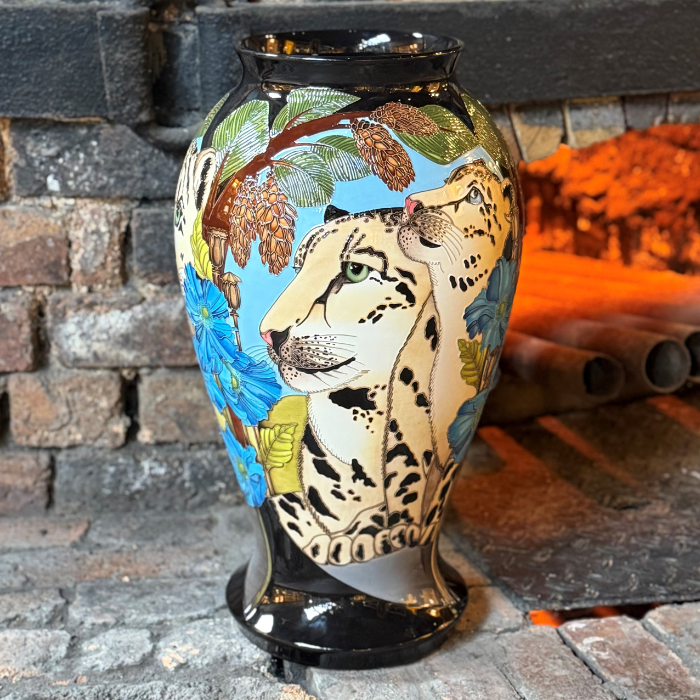 Snow Leopard - Vase